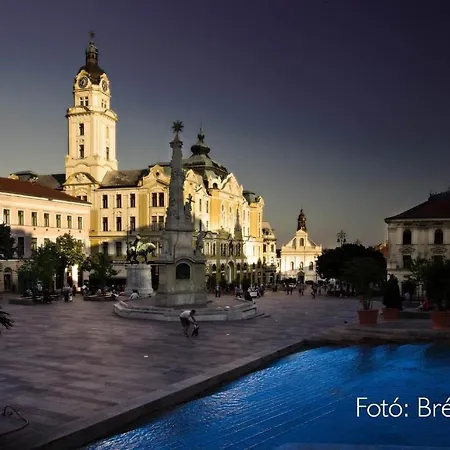 35 Apartamento Pécs